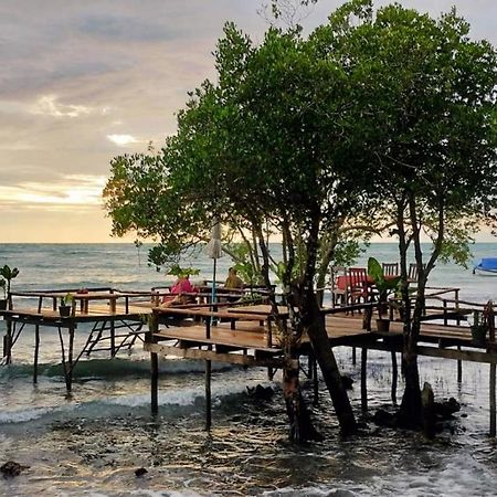 ホテル ฺbay Yard Hut チャン島 エクステリア 写真