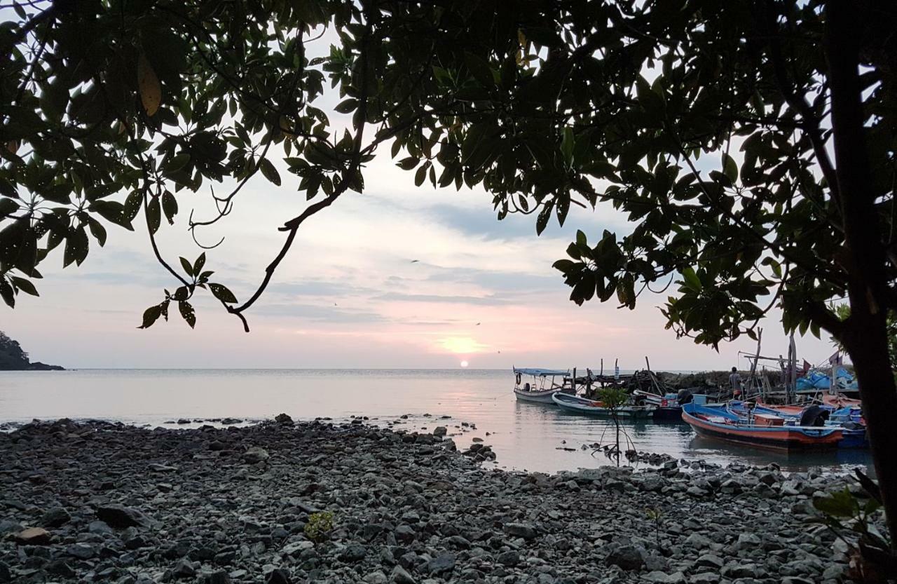 ホテル ฺbay Yard Hut チャン島 エクステリア 写真
