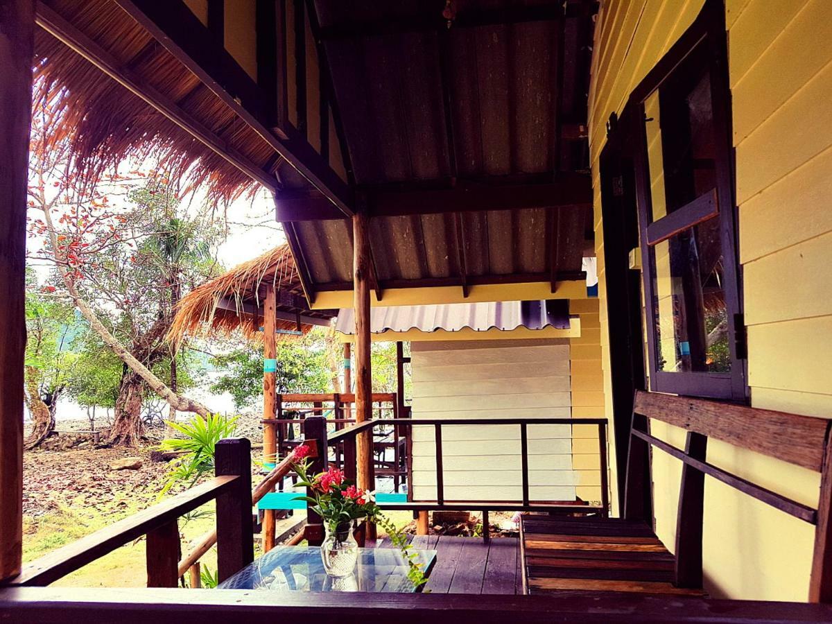 ホテル ฺbay Yard Hut チャン島 エクステリア 写真
