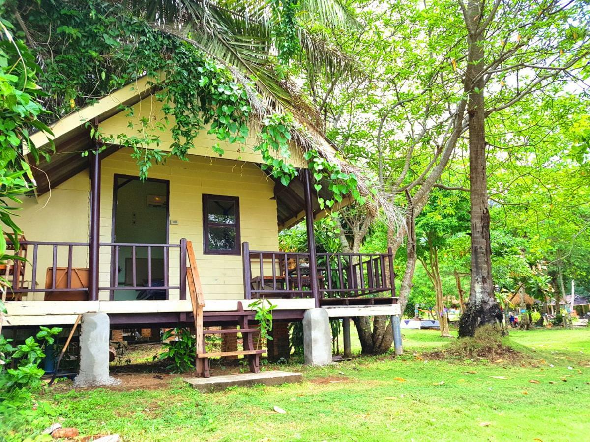 ホテル ฺbay Yard Hut チャン島 エクステリア 写真