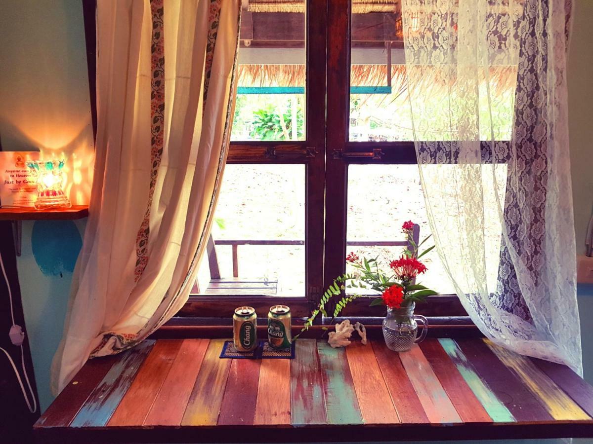 ホテル ฺbay Yard Hut チャン島 エクステリア 写真