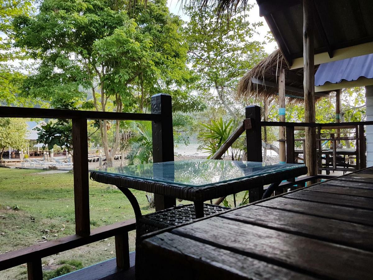 ホテル ฺbay Yard Hut チャン島 エクステリア 写真